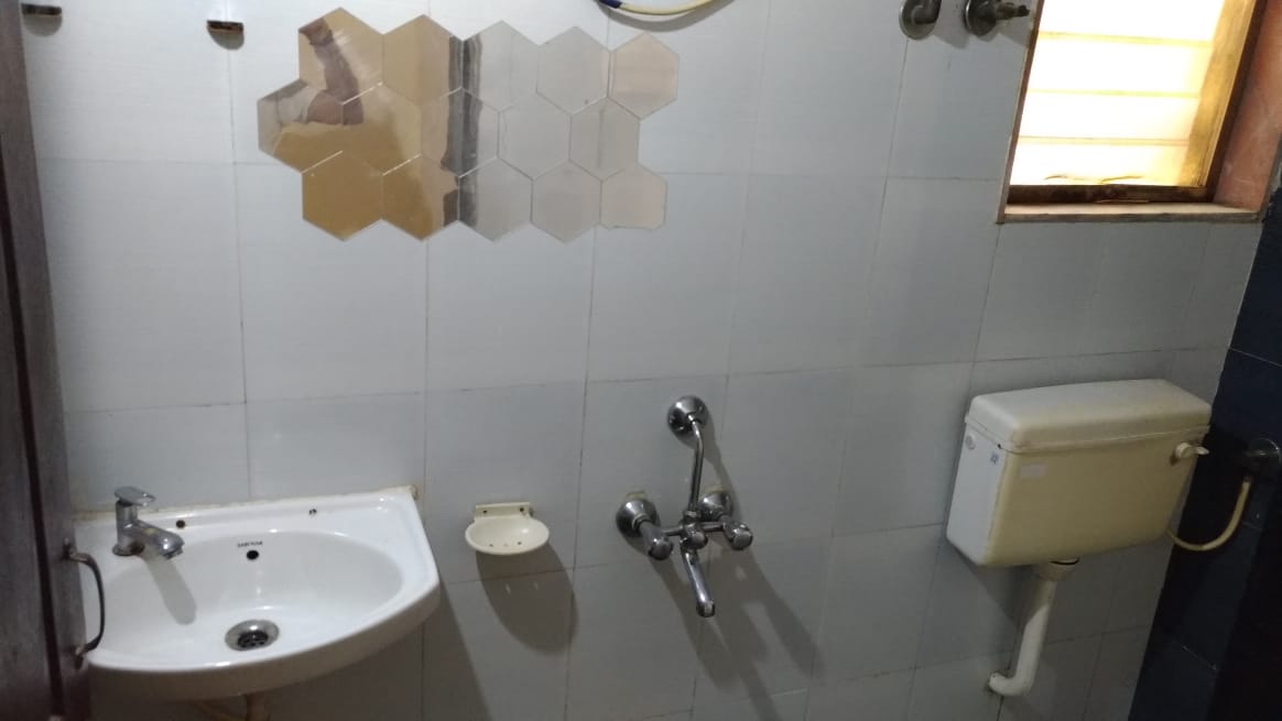 2 BHK Semi Furnished in Vatsalya , Kandivali West